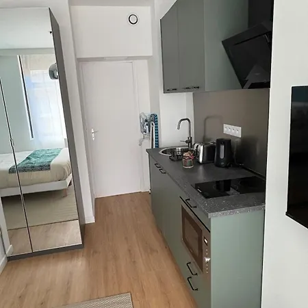 A Cozy Nest - Modern Perfect For Two Lille