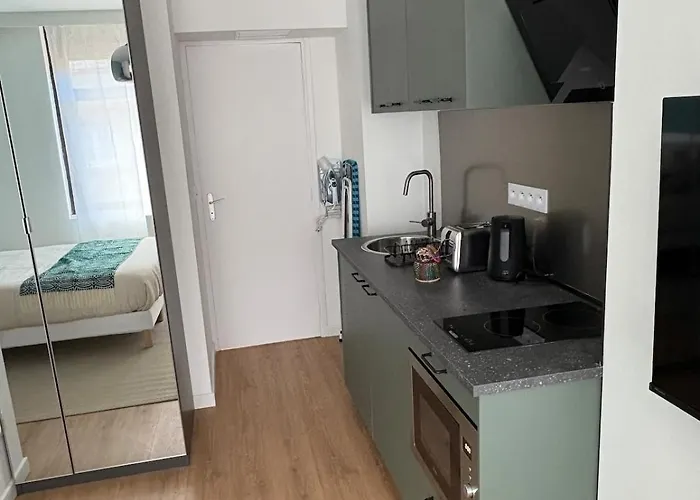 A Cozy Nest - Modern Perfect For Two Rijsel